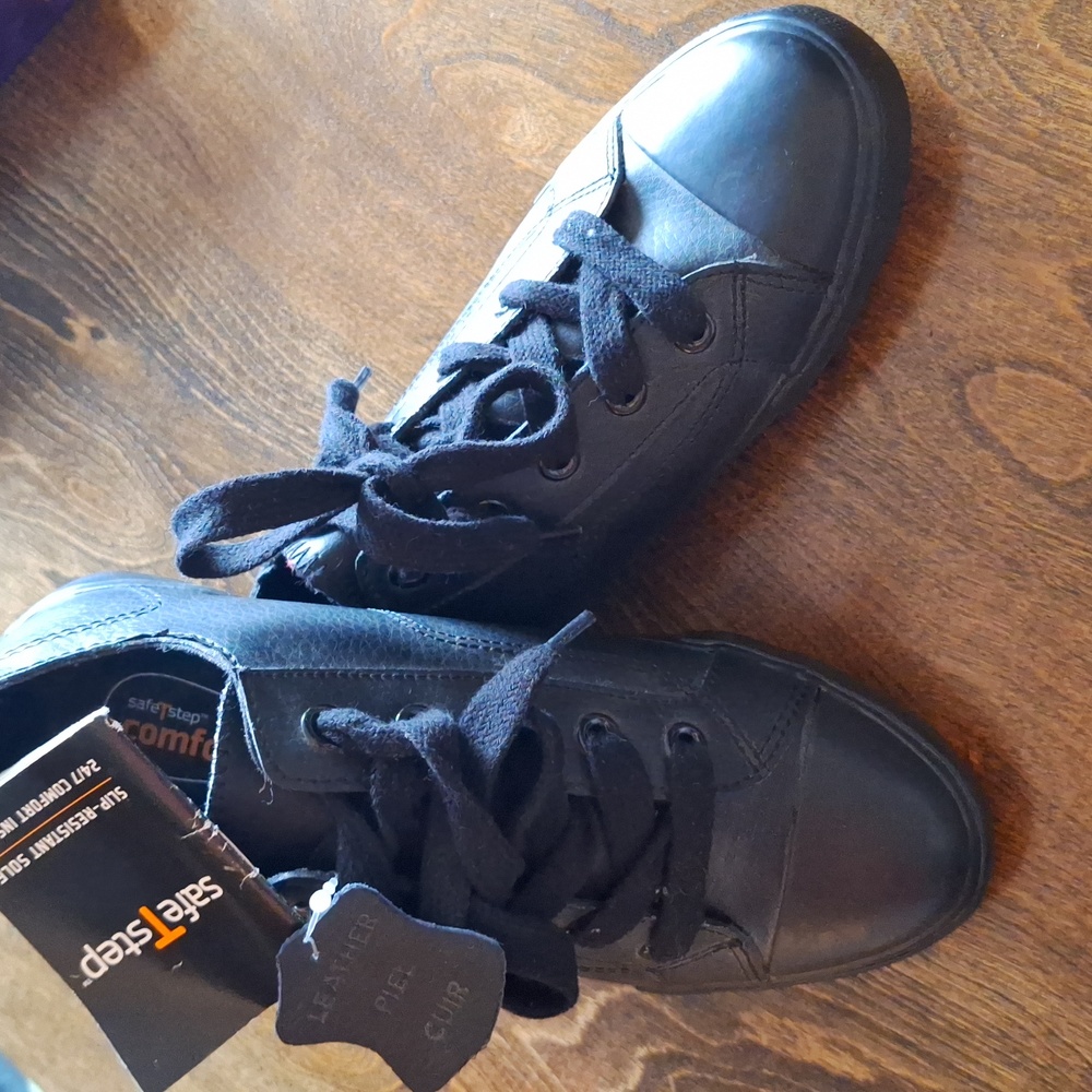 SHOES FOR CREWS/ SafeTstep nwt non slip leather shoes